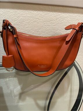 RADLEY LONDON Summerstown Leather Crescent Shoulder Bag